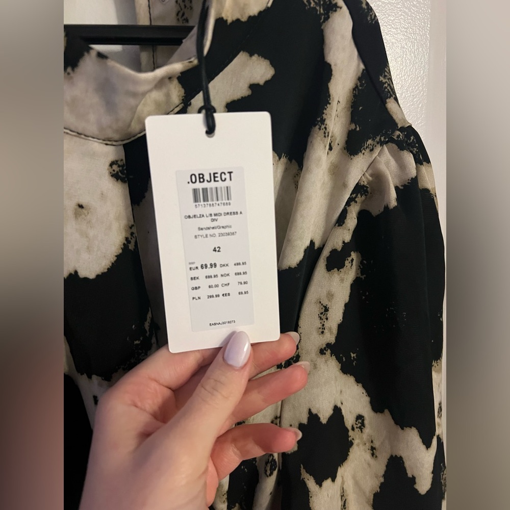 Object dress - Picture 2 of 4